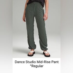 Dance studio pants lululemon Sz 4